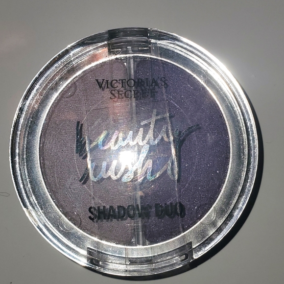 NWOT Victoria's Secret's  Beauty Rush Eyeshadow Duo in Pretty Bold - Picture 4 of 4